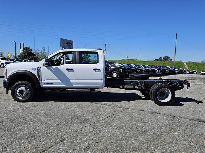 2025 Ford F-550