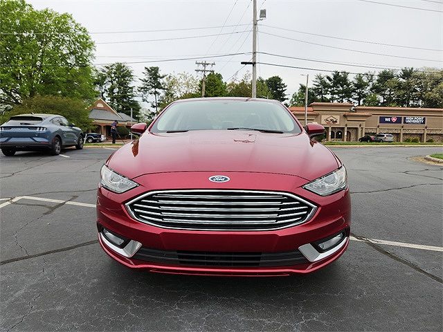 2018 Ford Fusion SE image 1