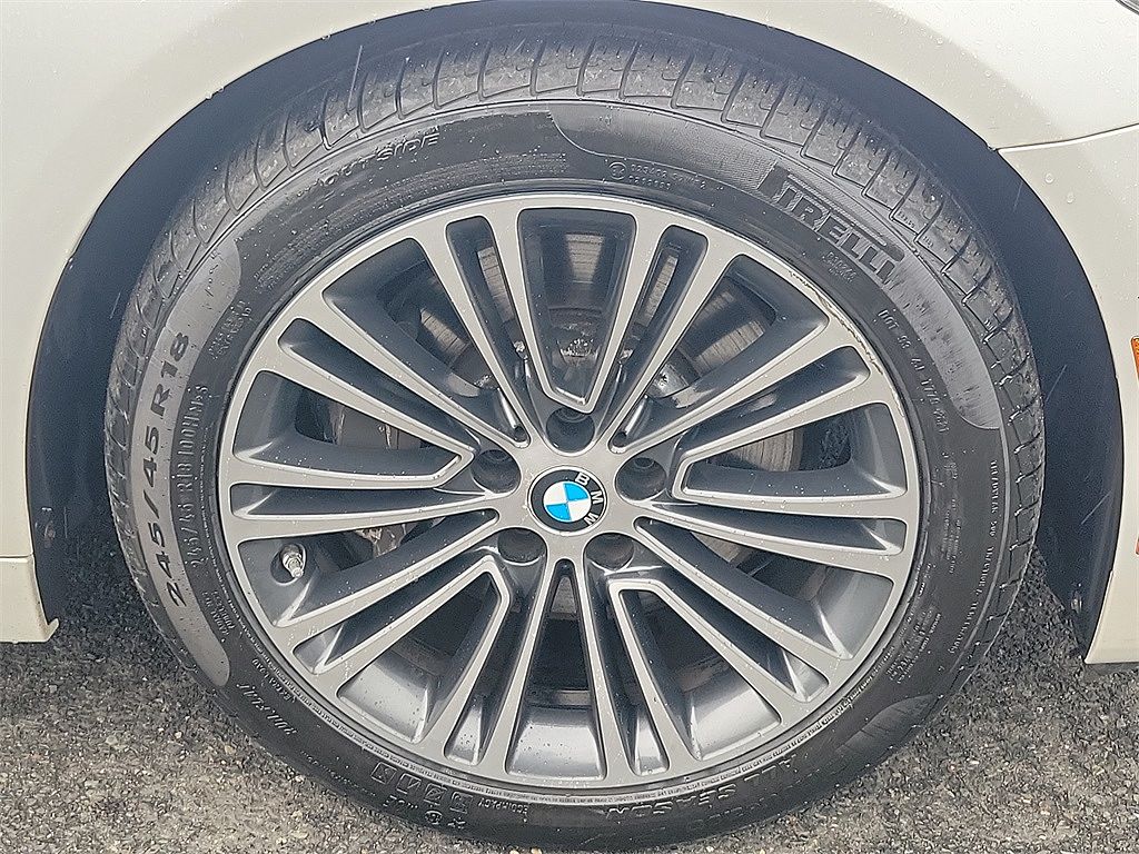2019 BMW 5 Series 540i xDrive image 7