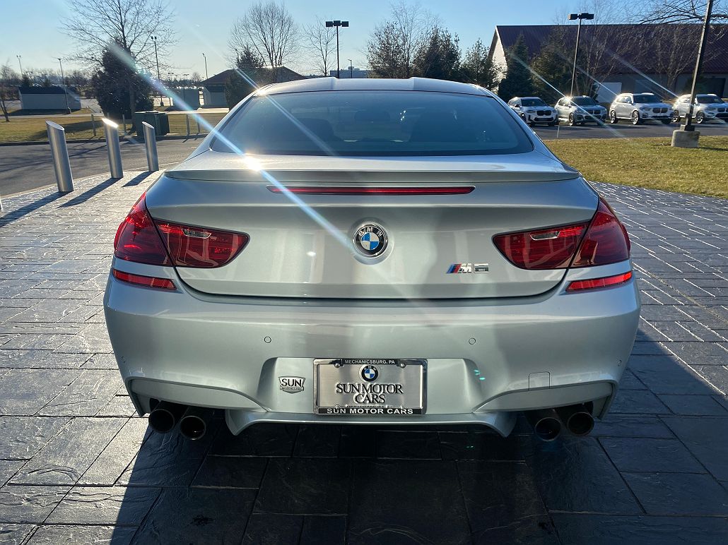 2015 BMW M6 Base image 5