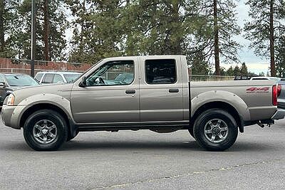 2004 Nissan Frontier XE image 4