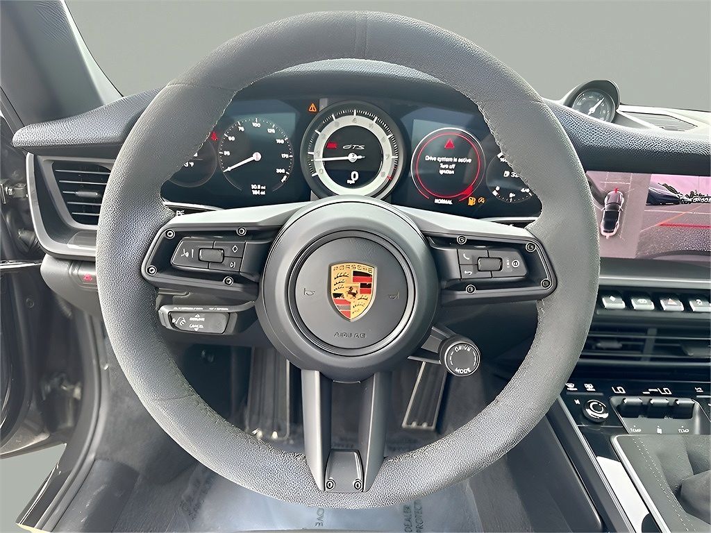 2023 Porsche 911 Targa image 12
