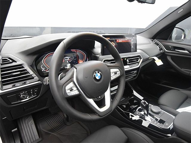 2024 BMW X3 sDrive30i image 3