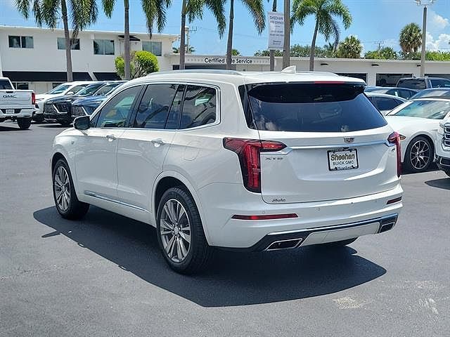 2022 Cadillac XT6