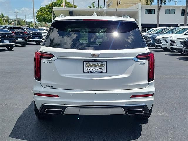 2022 Cadillac XT6
