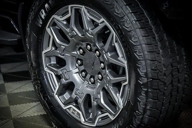 2025 GMC Hummer EV