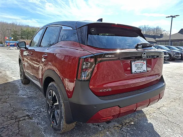 2025 Nissan Kicks