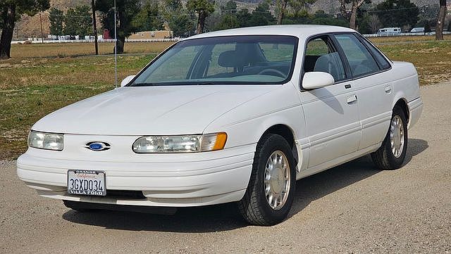1994 Ford Taurus LX image 4