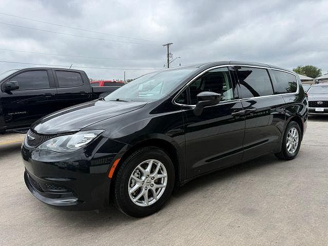 2022 Chrysler Voyager