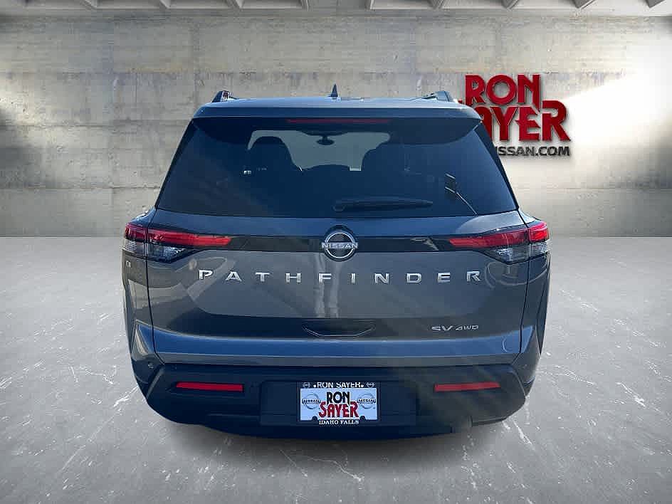 2024 Nissan Pathfinder SV image 4