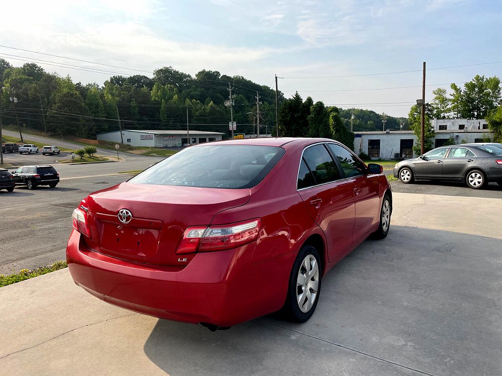 2009 Toyota Camry XLE image 2