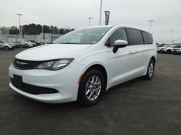 2023 Chrysler Voyager