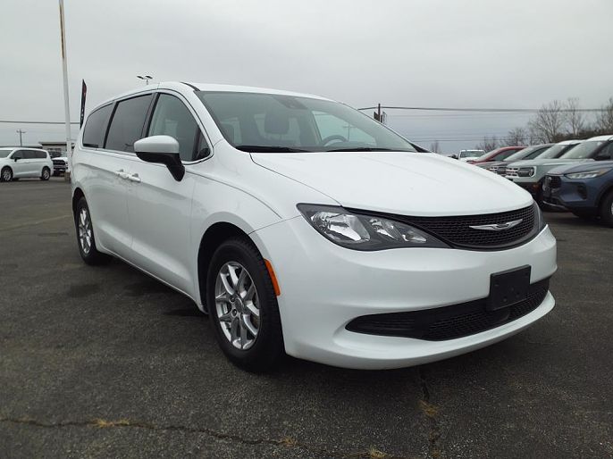 2023 Chrysler Voyager