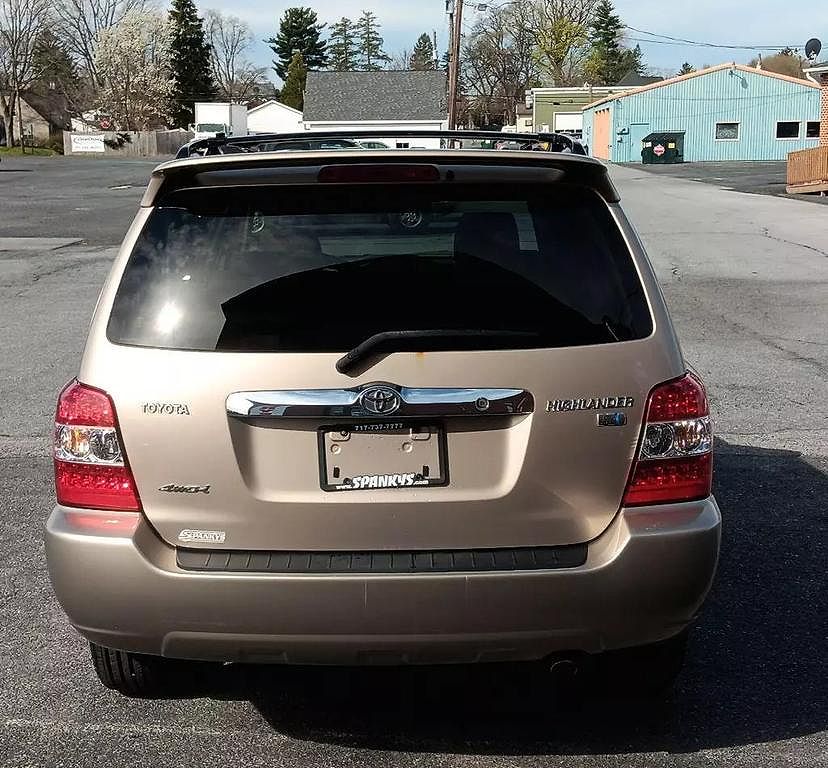 2006 Toyota Highlander Base image 3