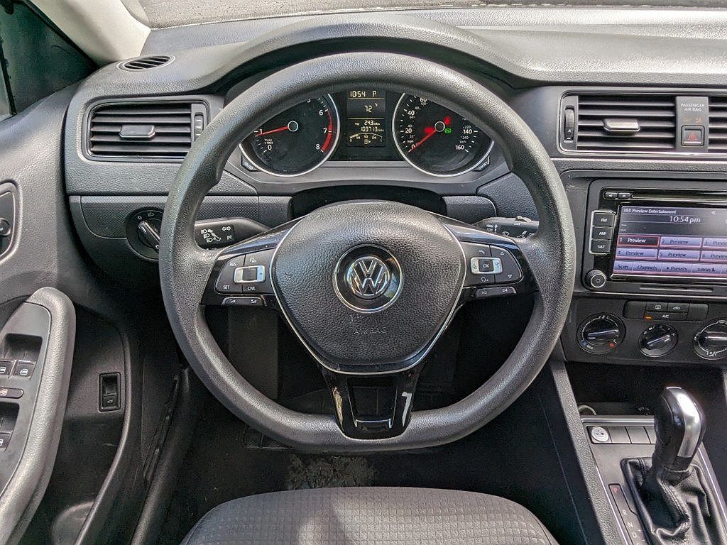 2015 Volkswagen Jetta null image 14