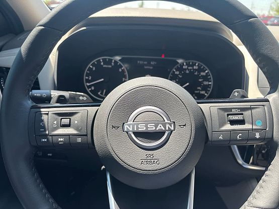 2023 Nissan Rogue SL photo 11