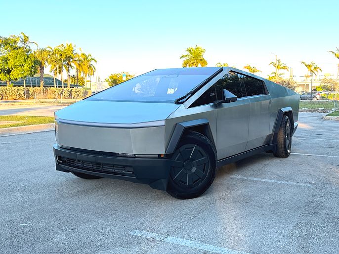 2025 Tesla Cybertruck
