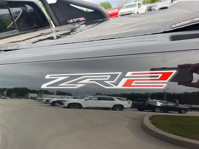 2021 Chevrolet Colorado ZR2 image 3