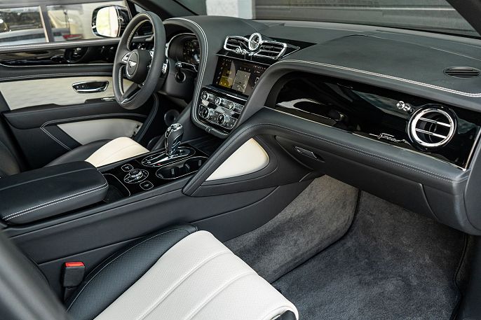 2026 Bentley Bentayga