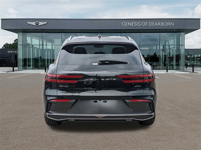 2026 Genesis GV70