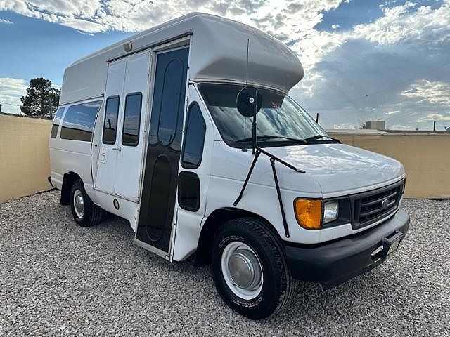 2004 Ford Econoline