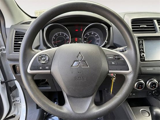 2020 Mitsubishi Outlander Sport ES photo 10