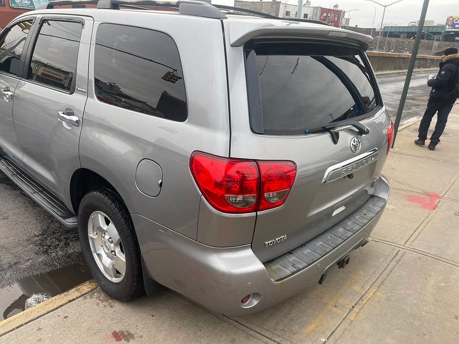 2008 Toyota Sequoia Limited Edition image 11