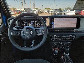 2025 Jeep Gladiator