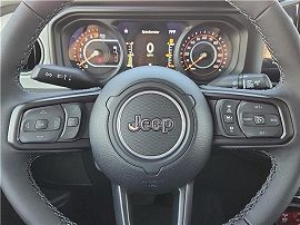 2025 Jeep Gladiator