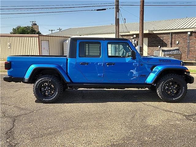 2025 Jeep Gladiator