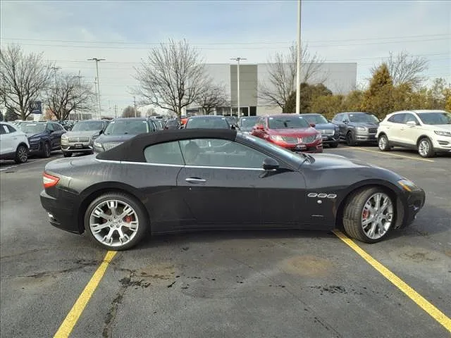 2015 Maserati GranTurismo null image 1