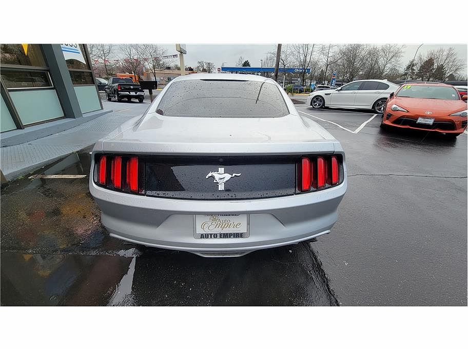2015 Ford Mustang null image 5
