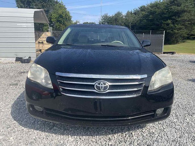 2005 Toyota Avalon