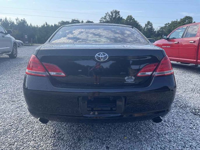 2005 Toyota Avalon