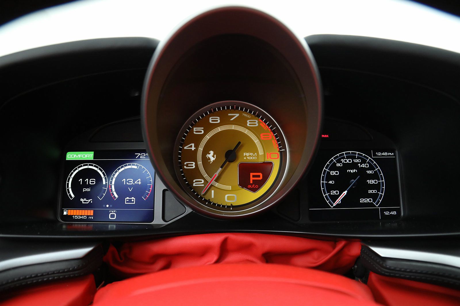 2019 Ferrari GTC4Lusso null image 21