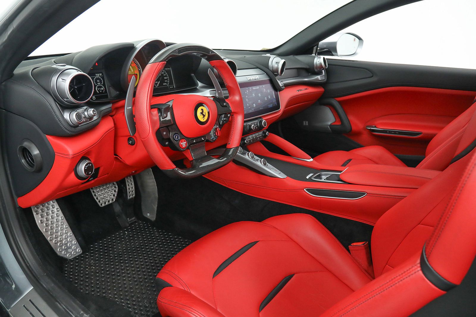 2019 Ferrari GTC4Lusso null image 3