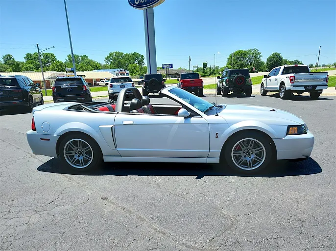 2003 Ford Mustang
