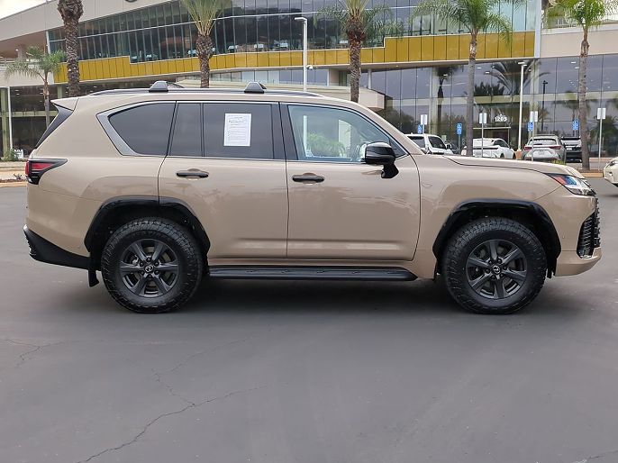 2025 Lexus LX