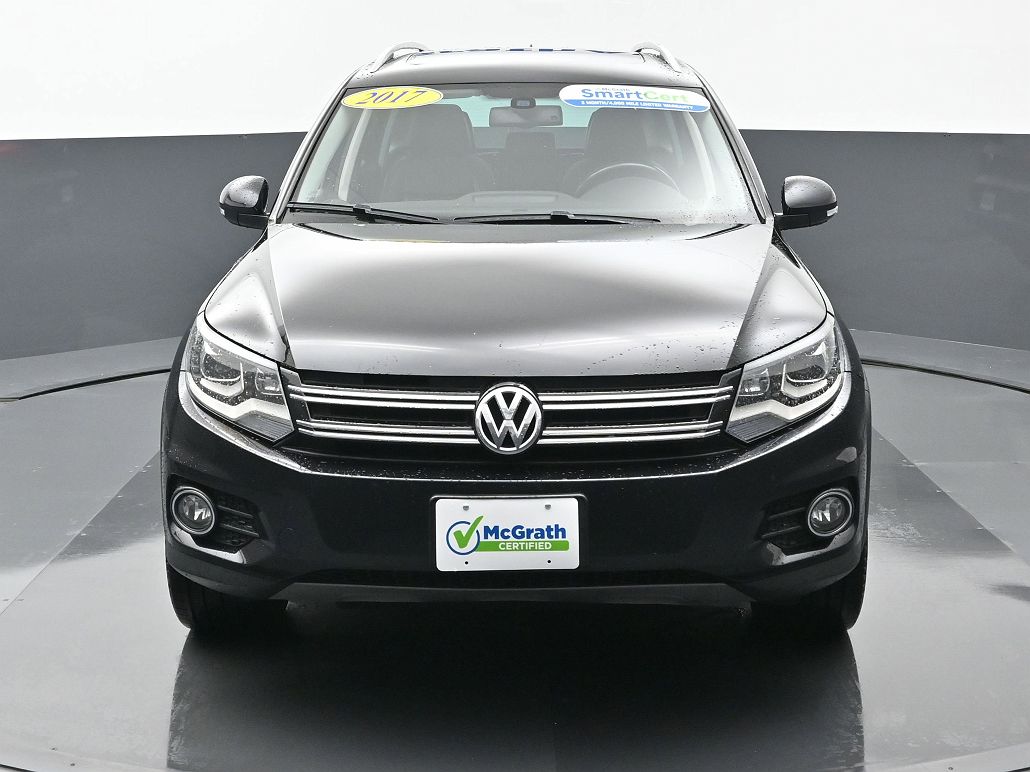 2017 Volkswagen Tiguan SEL image 2