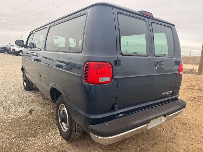 2001 Dodge Ram Wagon