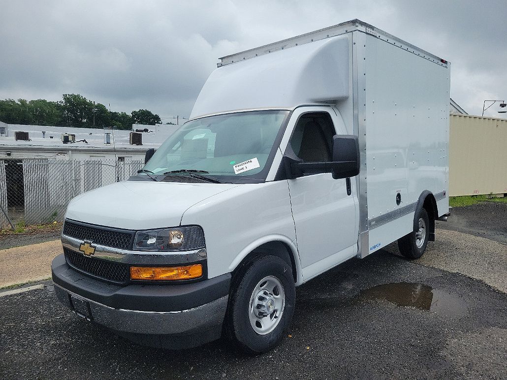 2023 Chevrolet Express 3500 image 1