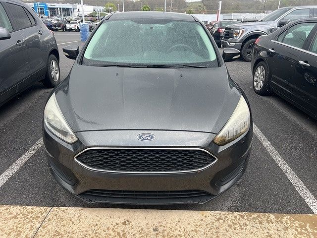 2017 Ford Focus SE image 1