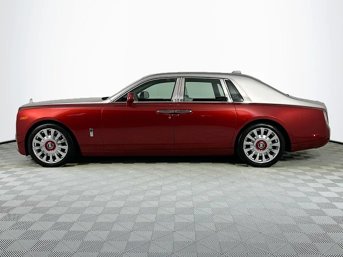 2022 Rolls-Royce Phantom