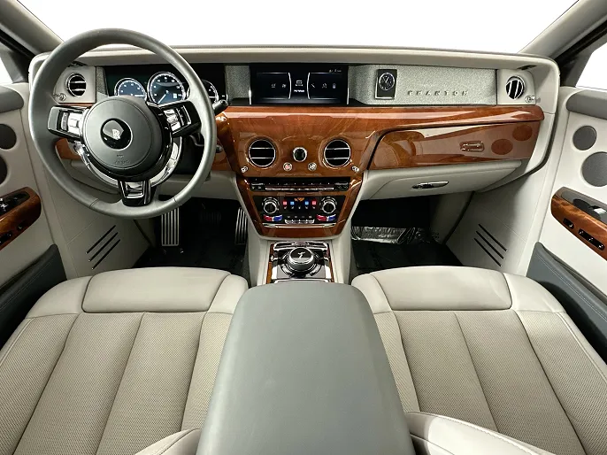 2022 Rolls-Royce Phantom