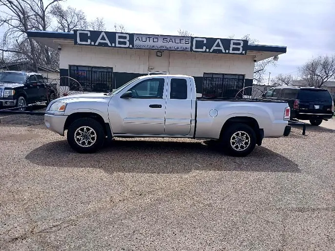 2007 Mitsubishi Raider