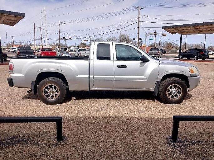 2007 Mitsubishi Raider