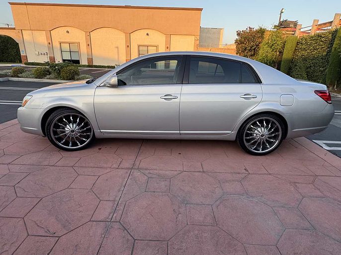 2005 Toyota Avalon