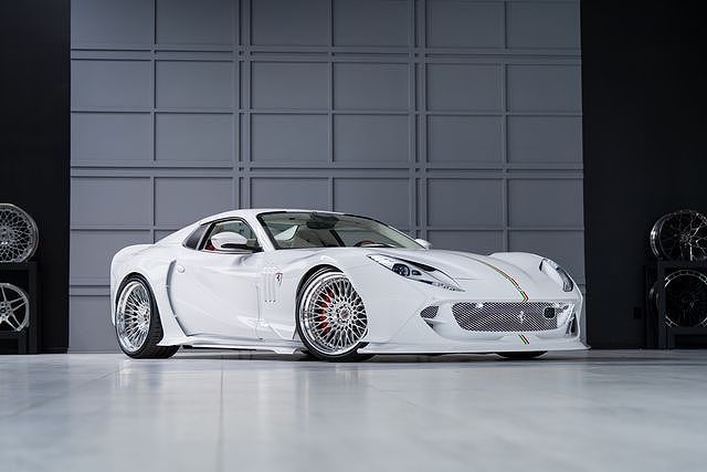 2022 Ferrari 812 GTS