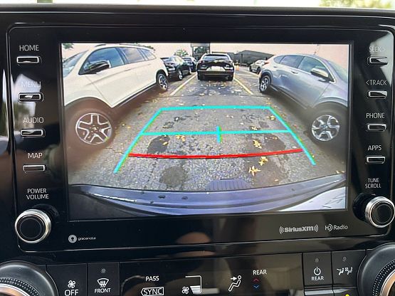 2020 Toyota Highlander XLE photo 10