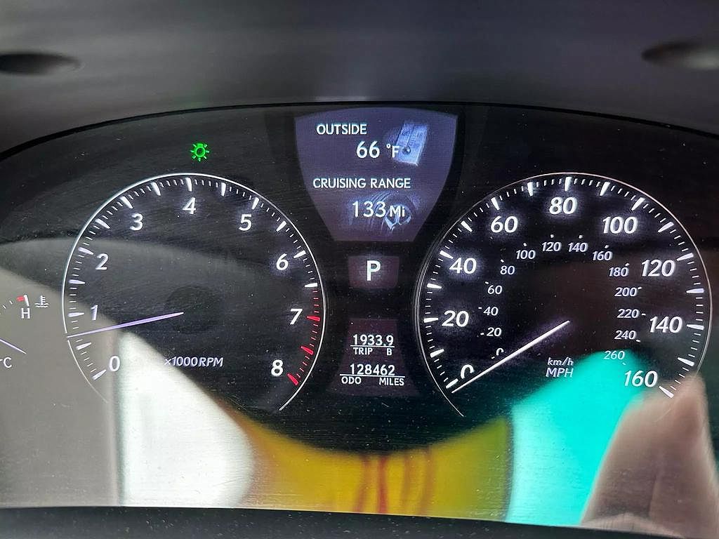 2011 Lexus LS 460 image 15